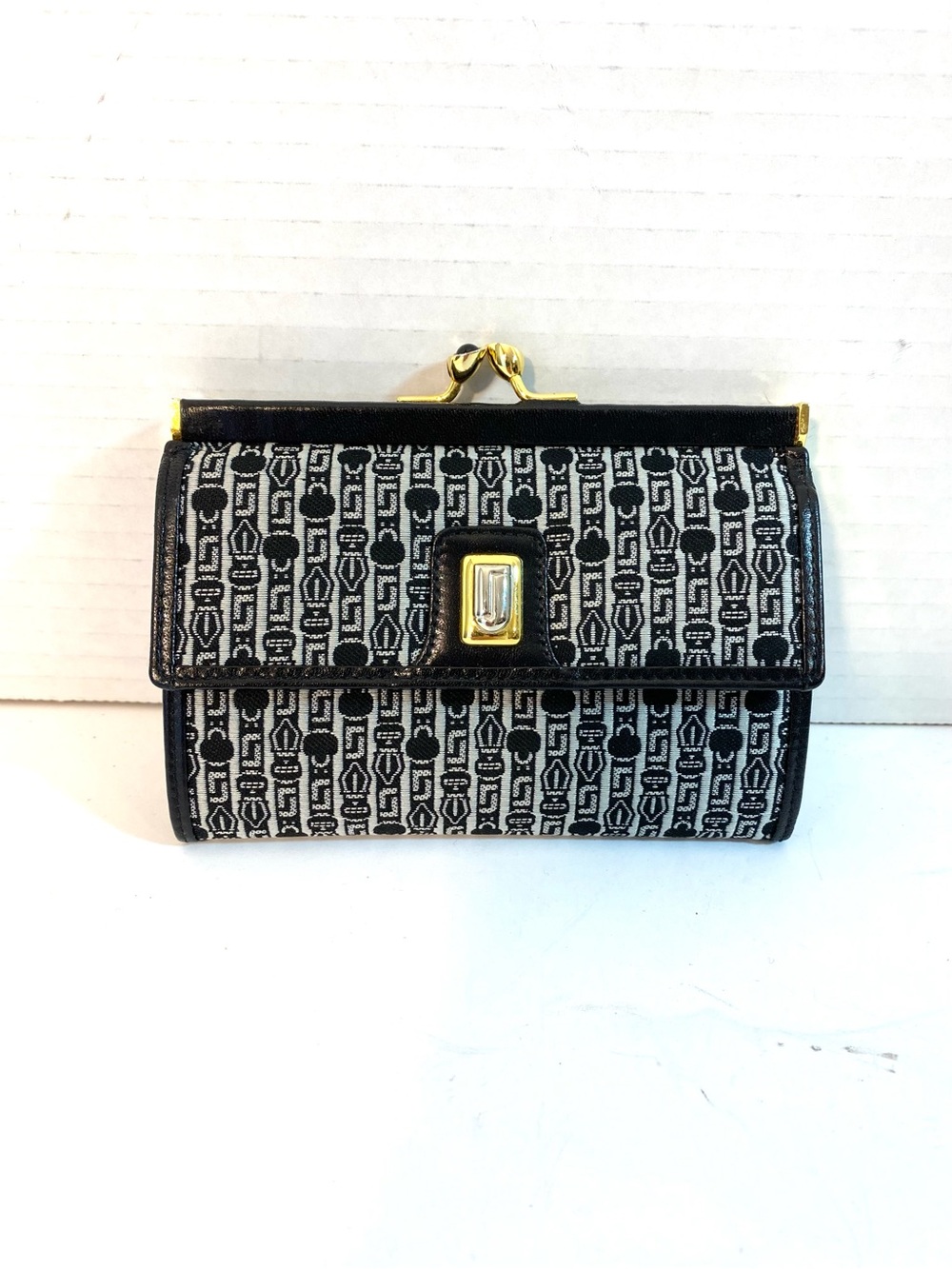 Vtg JUDITH LEIBER Black Woven Jacquard Kiss Lock Coin Purse Wallet